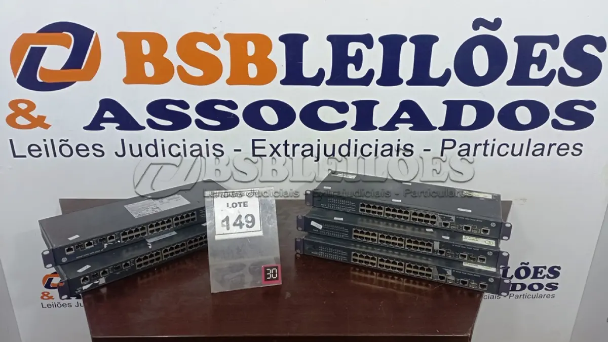 LOTE 149 - 05 SWITCH’S 24 PORTAS MARCA HP. (NO ESTADO) ATENÇÃO! FAZER A VISITAÇÃO ANTES DE ARREMATAR, NÃO SABEMOS SE FUNCIONA, LEILÃO NÃO TEM GARANTIA E NEM DEVOLUÇÃO, SUJEITO A POSSÍVEIS AVARIAS VISÍVEIS/OCULTAS E/OU AUSÊNCIA DE COMPONENTES.