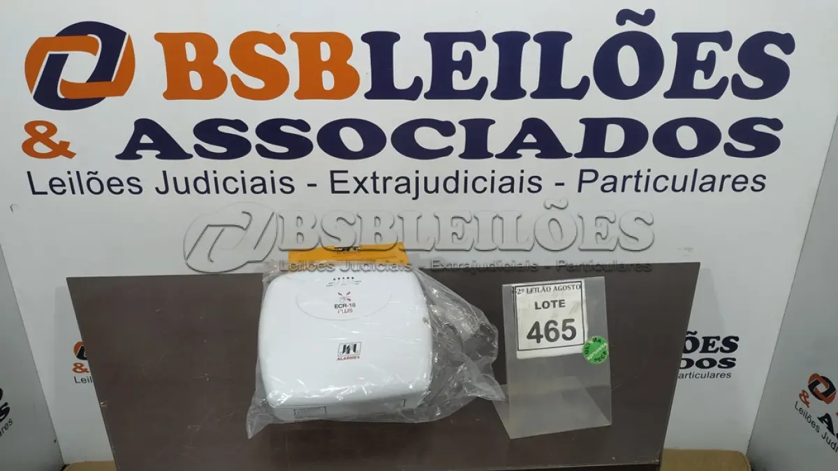 LOTE 465 - 01 ELETRIFICADOR DE CERCA. (NO ESTADO) ATENÇÃO! FAZER A VISITAÇÃO ANTES DE ARREMATAR, NÃO SABEMOS SE FUNCIONA. LEILÃO NÃO TEM GARANTIA E NEM DEVOLUÇÃO, SUJEITO A POSSÍVEIS AVARIAS VISÍVEIS/OCULTAS E/OU AUSÊNCIA DE COMPONENTES.