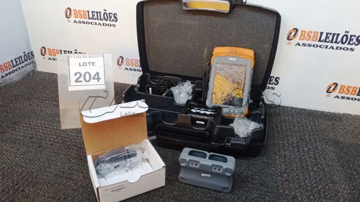 LOTE 204 - 01 DISPOSITIVO DE COLETA DE DADOS JUNIPER SYSTEMS MESA RUGGED NOTPAD. (NO ESTADO) ATENÇÃO! FAZER A VISITAÇÃO ANTES DE ARREMATAR, NÃO SABEMOS SE FUNCIONA, LEILÃO NÃO TEM GARANTIA E NEM DEVOLUÇÃO, SUJEITO A POSSÍVEIS AVARIAS VISÍVEIS/OCULTAS E/OU AUSÊNCIA DE COMPONENTES.
