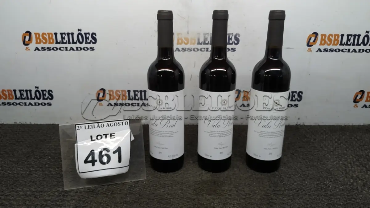LOTE 461 - 03 GARRAFAS DE VINHO TINTO VALA REAL PORTUGUÊS SAFRA 2019 750ML. (NO ESTADO) ATENÇÃO! FAZER A VISITAÇÃO ANTES DE ARREMATAR, NÃO SABEMOS SE FUNCIONA, LEILÃO NÃO TEM GARANTIA E NEM DEVOLUÇÃO, SUJEITO A POSSÍVEIS AVARIAS VISÍVEIS/OCULTAS E/OU AUSÊNCIA DE COMPONENTES.