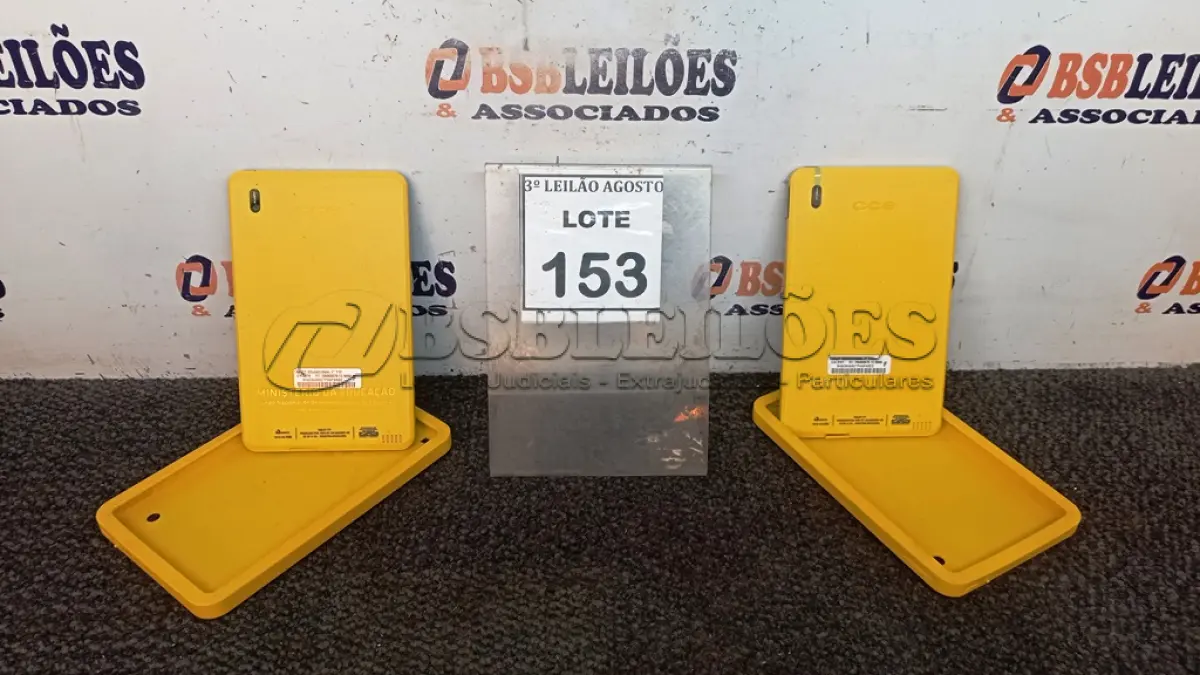 LOTE 153 - 02 TABLETS MARCA CCE. (NO ESTADO) ATENÇÃO! FAZER A VISITAÇÃO ANTES DE ARREMATAR, NÃO SABEMOS SE FUNCIONA, LEILÃO NÃO TEM GARANTIA E NEM DEVOLUÇÃO, SUJEITO A POSSÍVEIS AVARIAS VISÍVEIS/OCULTAS E/OU AUSÊNCIA DE COMPONENTES.