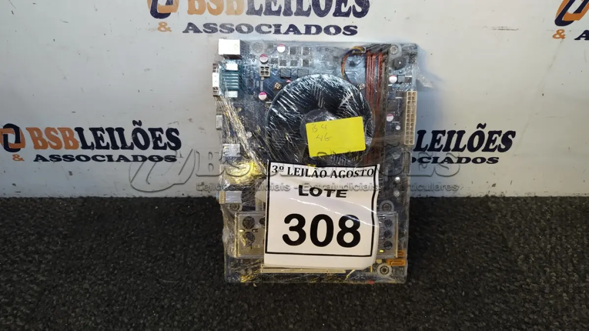 LOTE 308 - 01 PLACA MÃE I5 4° GERAÇÃO 4G RAM. (NO ESTADO) ATENÇÃO! FAZER A VISITAÇÃO ANTES DE ARREMATAR, NÃO SABEMOS SE FUNCIONA, LEILÃO NÃO TEM GARANTIA E NEM DEVOLUÇÃO, SUJEITO A POSSÍVEIS AVARIAS VISÍVEIS/OCULTAS E/OU AUSÊNCIA DE COMPONENTES.