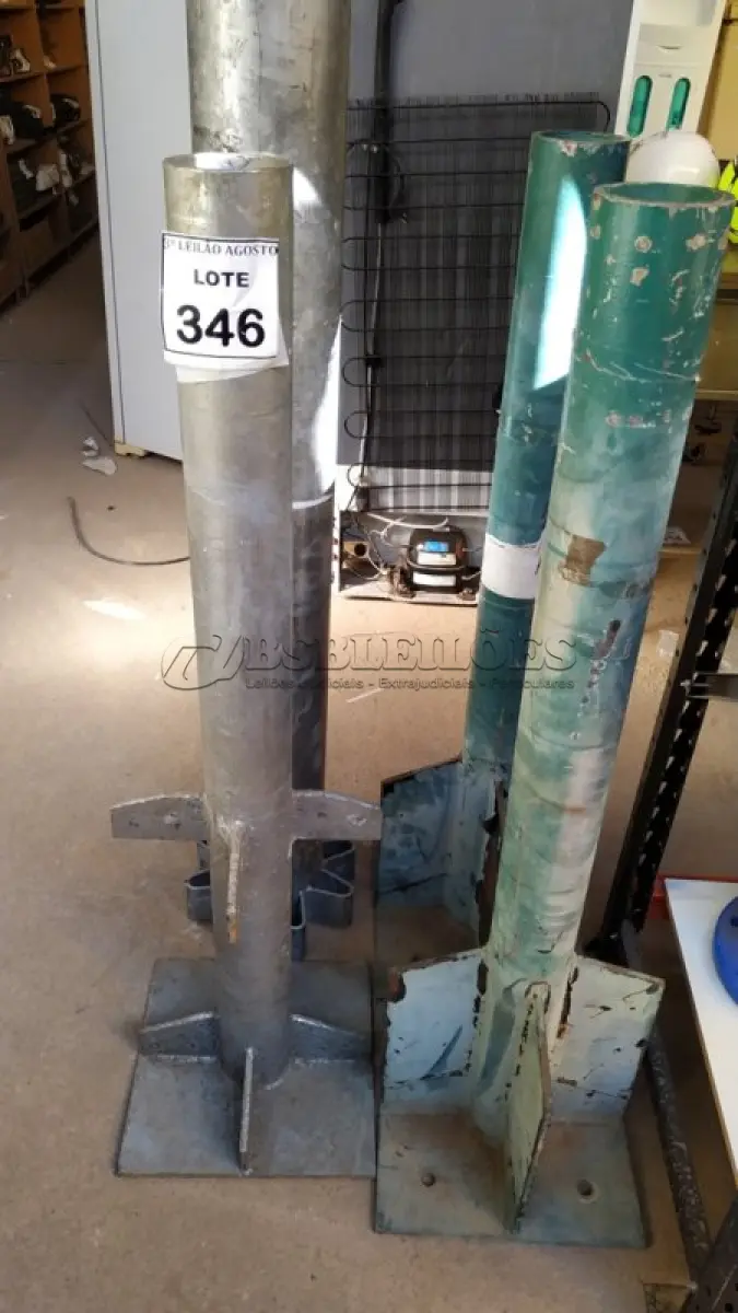 LOTE 346 - 04 BASES DE ANTENA FIXAS TAMANHOS DIVERSOS. (NO ESTADO) ATENÇÃO! FAZER A VISITAÇÃO ANTES DE ARREMATAR, NÃO SABEMOS SE FUNCIONA, LEILÃO NÃO TEM GARANTIA E NEM DEVOLUÇÃO, SUJEITO A POSSÍVEIS AVARIAS VISÍVEIS/OCULTAS E/OU AUSÊNCIA DE COMPONENTES.