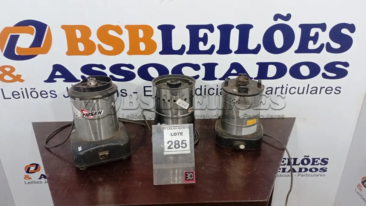 LOTE 285 - 03 BASES DE LIQUIDIFICADOR INDÚSTRIAL. (NO ESTADO) ATENÇÃO! FAZER A VISITAÇÃO ANTES DE ARREMATAR, NÃO SABEMOS SE FUNCIONA, LEILÃO NÃO TEM GARANTIA E NEM DEVOLUÇÃO, SUJEITO A POSSÍVEIS AVARIAS VISÍVEIS/OCULTAS E/OU AUSÊNCIA DE COMPONENTES.