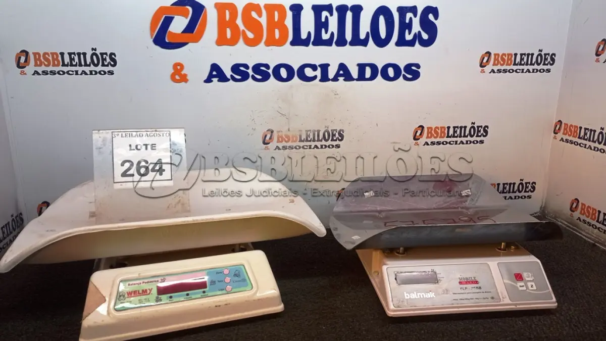 LOTE 264 - 02 BALANÇAS PEDIÁTRICA PESO MAX. 10/25KG. (NO ESTADO) ATENÇÃO! FAZER A VISITAÇÃO ANTES DE ARREMATAR, NÃO SABEMOS SE FUNCIONA, LEILÃO NÃO TEM GARANTIA E NEM DEVOLUÇÃO, SUJEITO A POSSÍVEIS AVARIAS VISÍVEIS/OCULTAS E/OU AUSÊNCIA DE COMPONENTES.