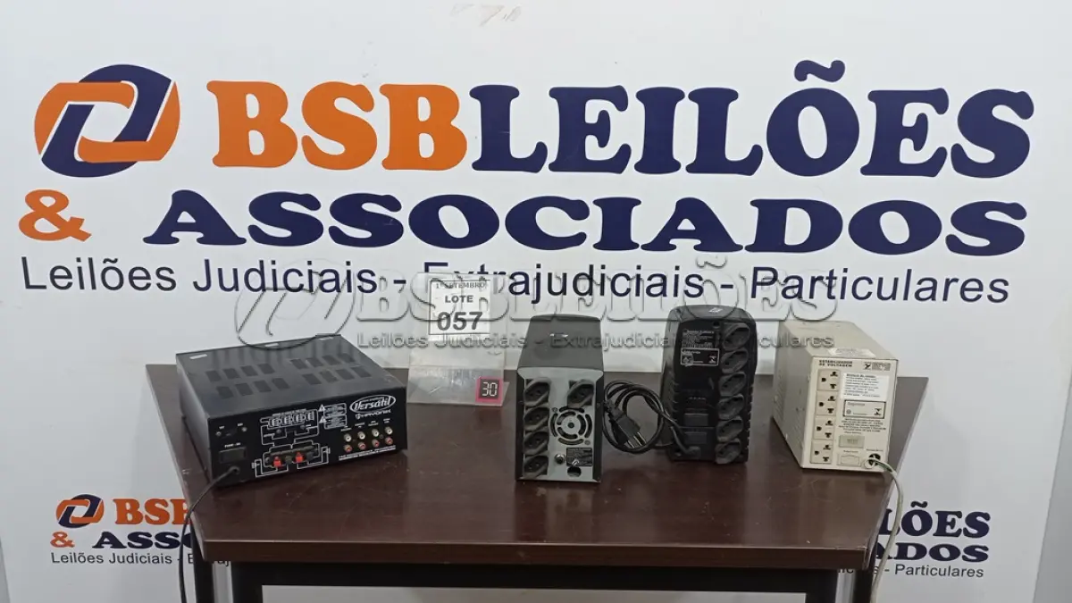 LOTE 057 - 01 MIXER AMPLIFICADOR E 03 ESTABILIZADORES. (NO ESTADO) ATENÇÃO! FAZER A VISITAÇÃO ANTES DE ARREMATAR, NÃO SABEMOS SE FUNCIONA, LEILÃO NÃO TEM GARANTIA E NEM DEVOLUÇÃO, SUJEITO A POSSÍVEIS AVARIAS VISÍVEIS/OCULTAS E/OU AUSÊNCIA DE COMPONENTES.