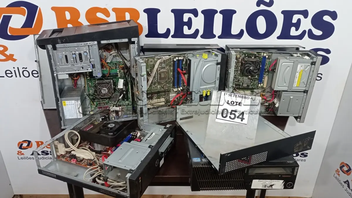 LOTE 054 - 05 CPU’S MARCAS E MODELOS DIVERSOS. (NO ESTADO) ATENÇÃO! FAZER A VISITAÇÃO ANTES DE ARREMATAR, NÃO SABEMOS SE FUNCIONA, LEILÃO NÃO TEM GARANTIA E NEM DEVOLUÇÃO, SUJEITO A POSSÍVEIS AVARIAS VISÍVEIS/OCULTAS E/OU AUSÊNCIA DE COMPONENTES.