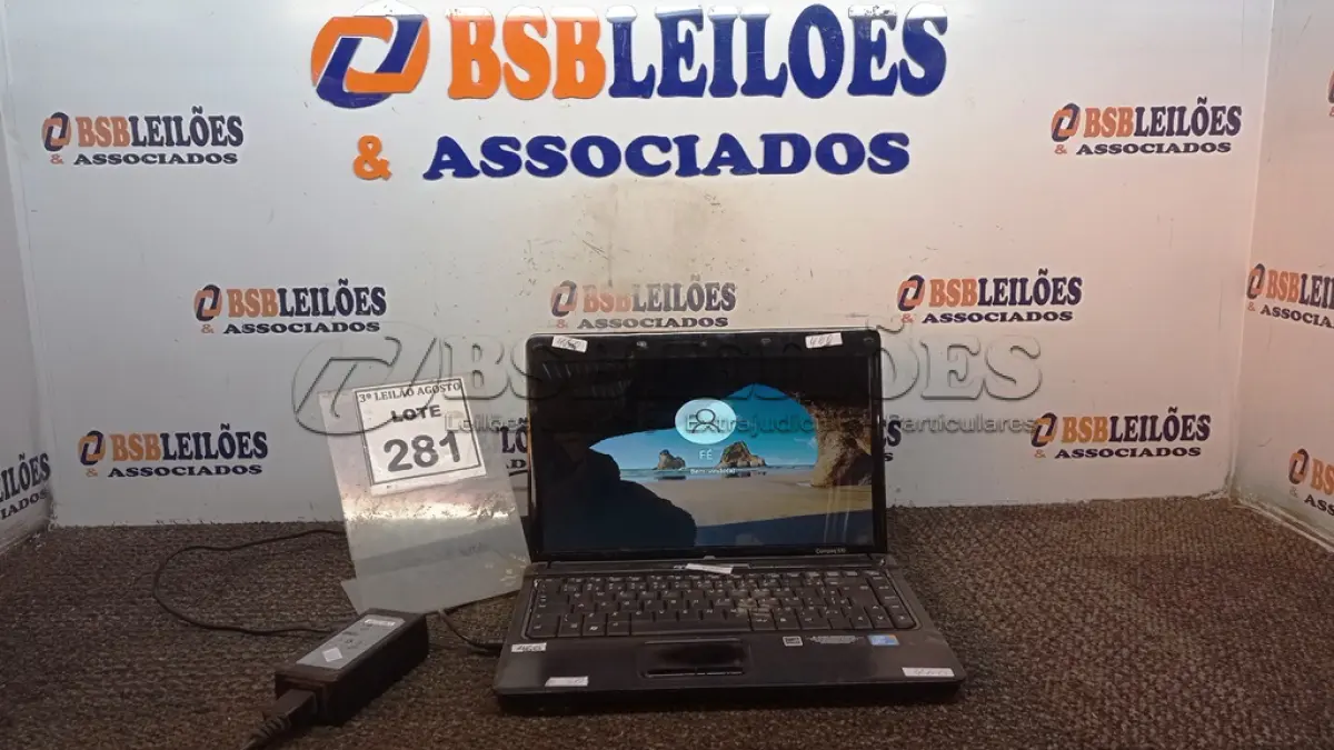 LOTE 281 - 01 NOTEBOOK MARCA COMPAQ COM FONTE. (NO ESTADO) ATENÇÃO! FAZER A VISITAÇÃO ANTES DE ARREMATAR, NÃO SABEMOS SE FUNCIONA, LEILÃO NÃO TEM GARANTIA E NEM DEVOLUÇÃO, SUJEITO A POSSÍVEIS AVARIAS VISÍVEIS/OCULTAS E/OU AUSÊNCIA DE COMPONENTES.