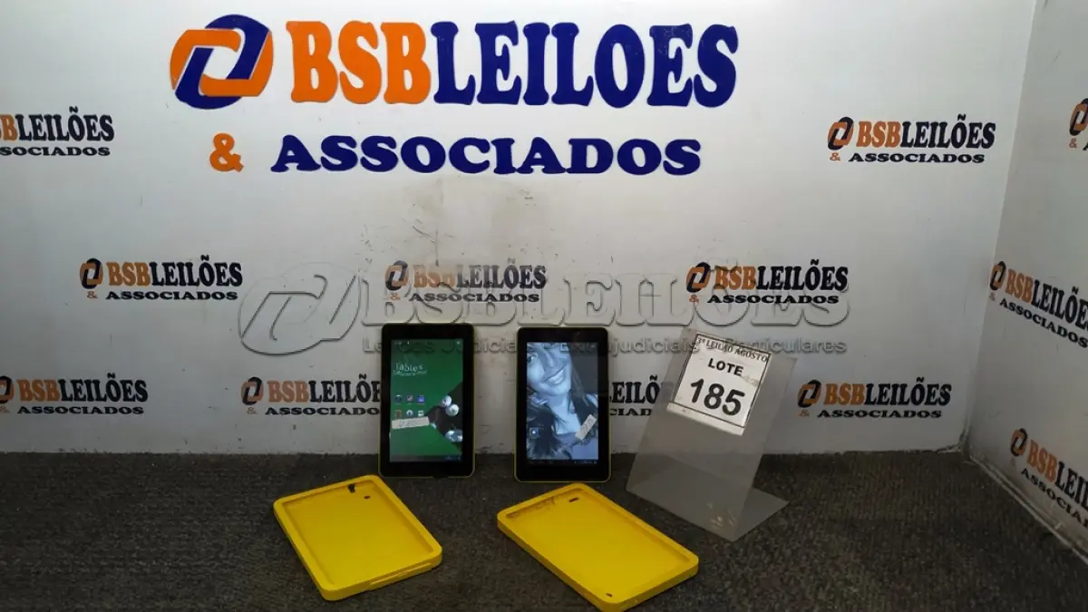 LOTE 185 - 02 TABLETS MARCA CCE. (NO ESTADO) ATENÇÃO! FAZER A VISITAÇÃO ANTES DE ARREMATAR, NÃO SABEMOS SE FUNCIONA, LEILÃO NÃO TEM GARANTIA E NEM DEVOLUÇÃO, SUJEITO A POSSÍVEIS AVARIAS VISÍVEIS/OCULTAS E/OU AUSÊNCIA DE COMPONENTES.