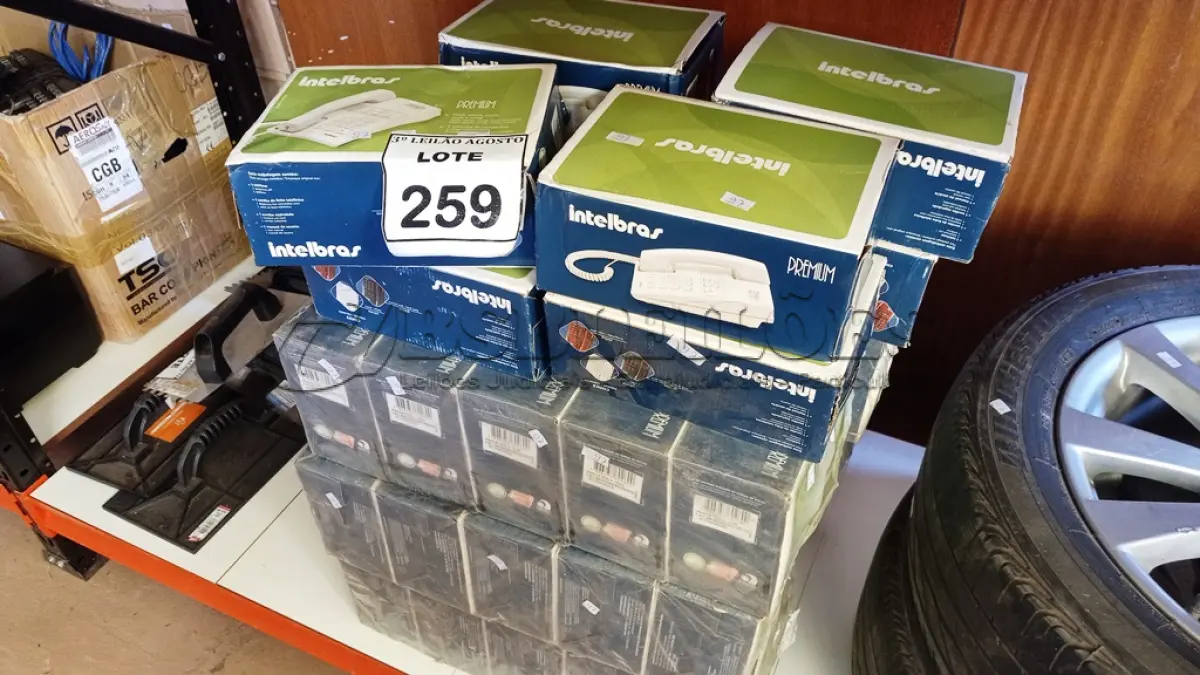 LOTE 259 - 01 LOTE COM GRANDE QUANTIDADE DE TELEFONES COM FIO MARCA ITELBRAS. (NO ESTADO) ATENÇÃO! FAZER A VISITAÇÃO ANTES DE ARREMATAR, NÃO SABEMOS SE FUNCIONA, LEILÃO NÃO TEM GARANTIA E NEM DEVOLUÇÃO, SUJEITO A POSSÍVEIS AVARIAS VISÍVEIS/OCULTAS E/OU AUSÊNCIA DE COMPONENTES.