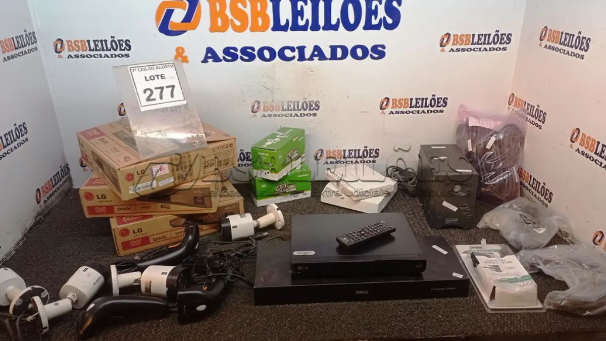 LOTE 277 - 03 DVD’S MARCA LG, 01 SWITCH DELL, 01 ESTABILIZADOR, 05 CÂMERAS DE SEGURANÇA, 02 LEITORES DE CÓDIGOS DE BARRA E CABOS VARIADOS. (NO ESTADO) ATENÇÃO! FAZER A VISITAÇÃO ANTES DE ARREMATAR, NÃO SABEMOS SE FUNCIONA, LEILÃO NÃO TEM GARANTIA E NEM DEVOLUÇÃO, SUJEITO A POSSÍVEIS AVARIAS VISÍVEIS/OCULTAS E/OU AUSÊNCIA DE COMPONENTES.