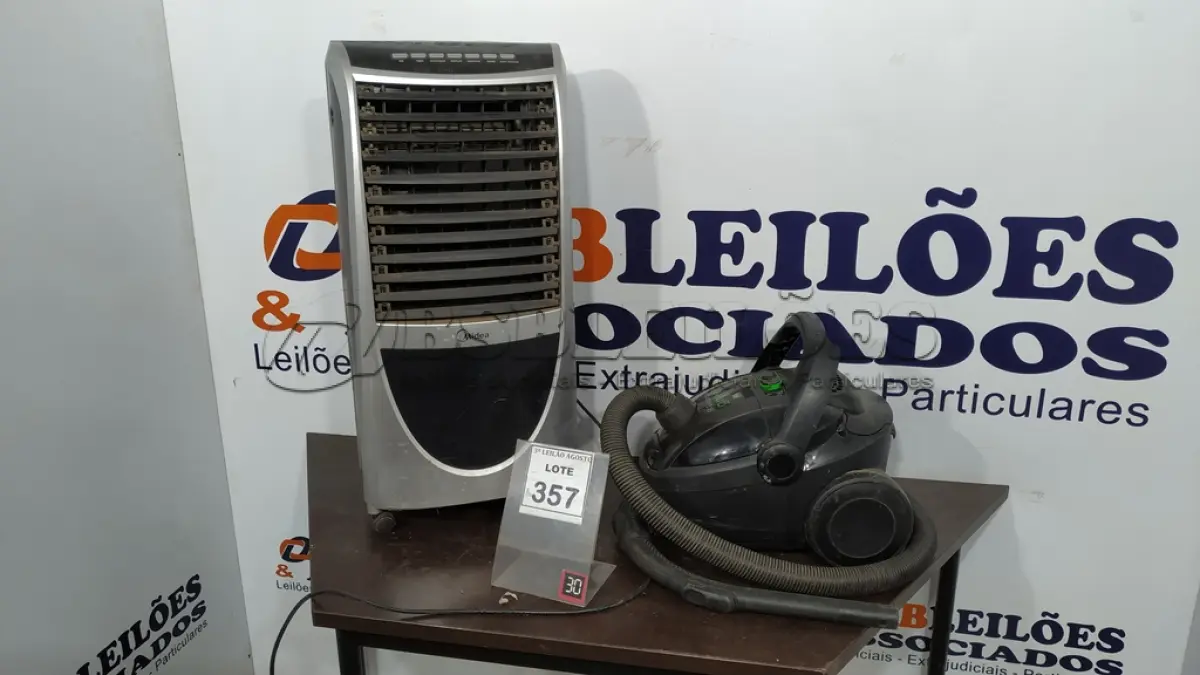 LOTE 357 - 01 UMIDIFICADOR MARCA MIDEA E 01 ASPIRADOR DE PÓ 110V ELECTROLUX. (NO ESTADO) ATENÇÃO! FAZER A VISITAÇÃO ANTES DE ARREMATAR, NÃO SABEMOS SE FUNCIONA, LEILÃO NÃO TEM GARANTIA E NEM DEVOLUÇÃO, SUJEITO A POSSÍVEIS AVARIAS VISÍVEIS/OCULTAS E/OU AUSÊNCIA DE COMPONENTES.