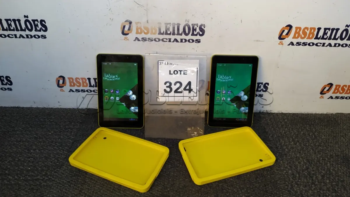 LOTE 324 - 02 TABLETS MARCA CCE. (NO ESTADO) ATENÇÃO! FAZER A VISITAÇÃO ANTES DE ARREMATAR, NÃO SABEMOS SE FUNCIONA, LEILÃO NÃO TEM GARANTIA E NEM DEVOLUÇÃO, SUJEITO A POSSÍVEIS AVARIAS VISÍVEIS/OCULTAS E/OU AUSÊNCIA DE COMPONENTES.