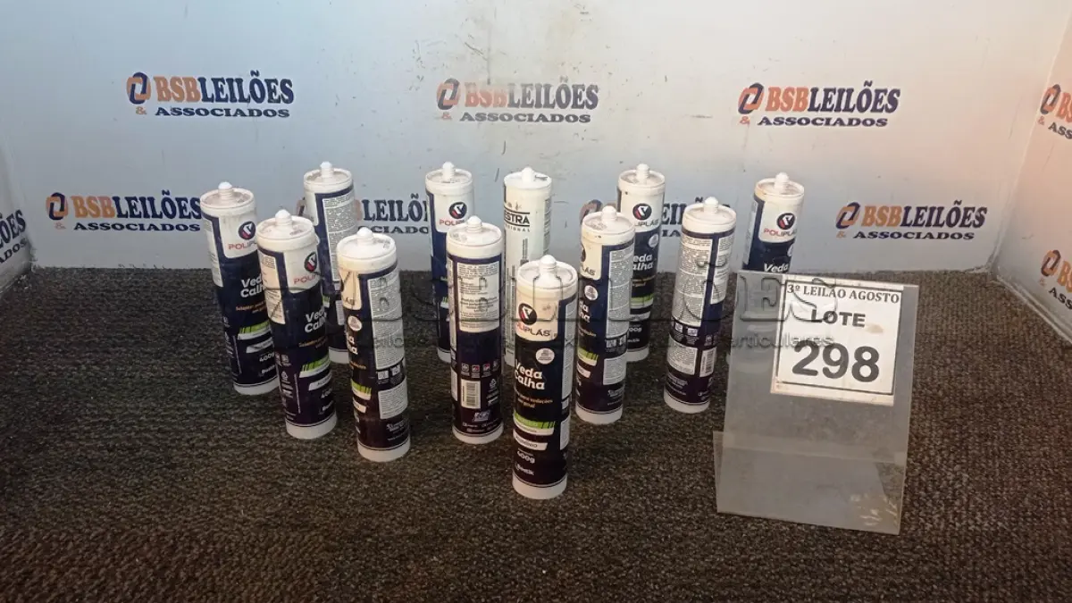 LOTE 298 - 12 BISNAGAS DE VEDA CALHA MARCA POLIPLÁS. (NO ESTADO) ATENÇÃO! FAZER A VISITAÇÃO ANTES DE ARREMATAR, NÃO SABEMOS SE FUNCIONA, LEILÃO NÃO TEM GARANTIA E NEM DEVOLUÇÃO, SUJEITO A POSSÍVEIS AVARIAS VISÍVEIS/OCULTAS E/OU AUSÊNCIA DE COMPONENTES.