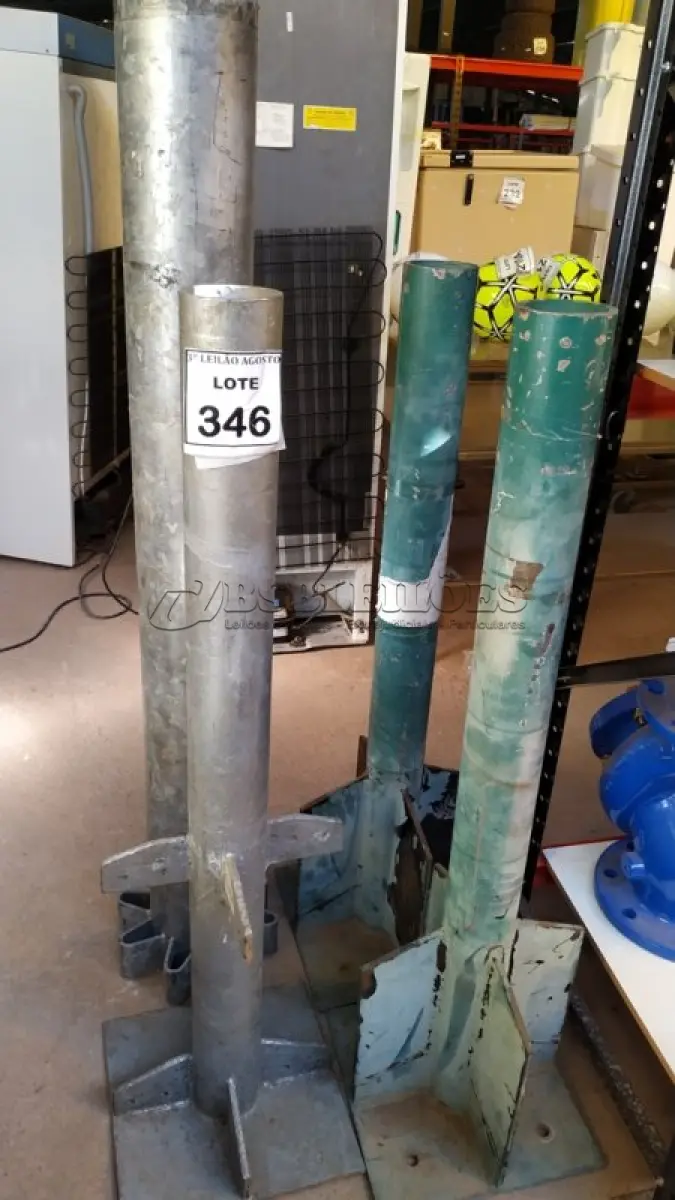 LOTE 346 - 04 BASES DE ANTENA FIXAS TAMANHOS DIVERSOS. (NO ESTADO) ATENÇÃO! FAZER A VISITAÇÃO ANTES DE ARREMATAR, NÃO SABEMOS SE FUNCIONA, LEILÃO NÃO TEM GARANTIA E NEM DEVOLUÇÃO, SUJEITO A POSSÍVEIS AVARIAS VISÍVEIS/OCULTAS E/OU AUSÊNCIA DE COMPONENTES.
