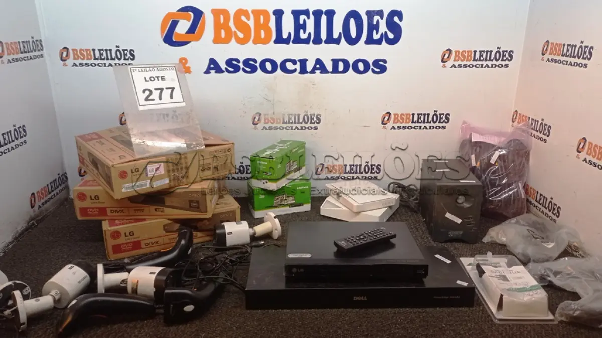LOTE 277 - 03 DVD’S MARCA LG, 01 SWITCH DELL, 01 ESTABILIZADOR, 05 CÂMERAS DE SEGURANÇA, 02 LEITORES DE CÓDIGOS DE BARRA E CABOS VARIADOS. (NO ESTADO) ATENÇÃO! FAZER A VISITAÇÃO ANTES DE ARREMATAR, NÃO SABEMOS SE FUNCIONA, LEILÃO NÃO TEM GARANTIA E NEM DEVOLUÇÃO, SUJEITO A POSSÍVEIS AVARIAS VISÍVEIS/OCULTAS E/OU AUSÊNCIA DE COMPONENTES.