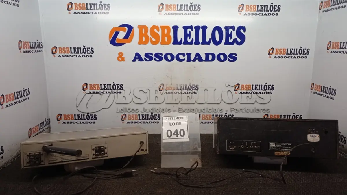 LOTE 040 - 01 TUNER ESTÉREO AM/FM MARCA GRADIENTE E 01 TOCA-FITAS CASSETE. (NO ESTADO) ATENÇÃO! FAZER A VISITAÇÃO ANTES DE ARREMATAR, NÃO SABEMOS SE FUNCIONA, LEILÃO NÃO TEM GARANTIA E NEM DEVOLUÇÃO, SUJEITO A POSSÍVEIS AVARIAS VISÍVEIS/OCULTAS E/OU AUSÊNCIA DE COMPONENTES.