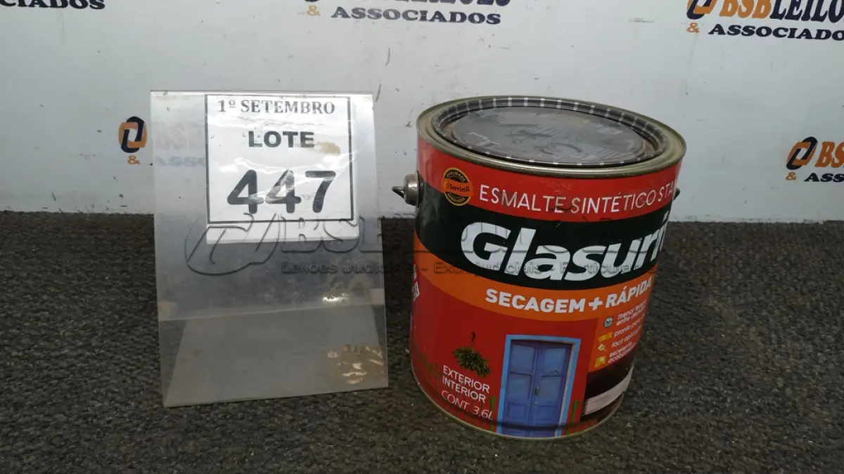 LOTE 447 - 01 LATA DE ESMALTE SINTÉTICO COM 3,6L NA COR BRILHANTE VINHO CHASSIS MARCA GLASURIT. (NO ESTADO) ATENÇÃO! FAZER A VISITAÇÃO ANTES DE ARREMATAR, NÃO SABEMOS SE FUNCIONA, LEILÃO NÃO TEM GARANTIA E NEM DEVOLUÇÃO, SUJEITO A POSSÍVEIS AVARIAS VISÍVEIS/OCULTAS E/OU AUSÊNCIA DE COMPONENTES.