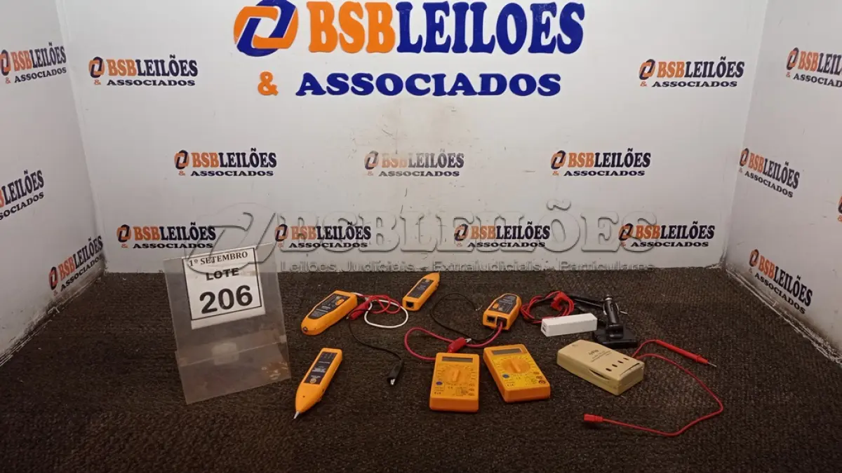 LOTE 206 - 02 MULTÍMETROS, 04 LOCALIZADORES DE CABO, 01 CARREGADOR DE BATERIAS E 01 TRANSMISSOR FM BLUETOOTH. (NO ESTADO) ATENÇÃO! FAZER A VISITAÇÃO ANTES DE ARREMATAR, NÃO SABEMOS SE FUNCIONA, LEILÃO NÃO TEM GARANTIA E NEM DEVOLUÇÃO, SUJEITO A POSSÍVEIS AVARIAS VISÍVEIS/OCULTAS E/OU AUSÊNCIA DE COMPONENTES