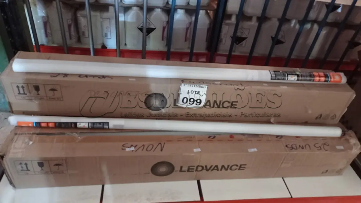LOTE 099 - 01 LOTE COM GRANDE QUANTIDADE DE LÂMPADAS LED. (NO ESTADO) ATENÇÃO! FAZER A VISITAÇÃO ANTES DE ARREMATAR, NÃO SABEMOS SE FUNCIONA, LEILÃO NÃO TEM GARANTIA E NEM DEVOLUÇÃO, SUJEITO A POSSÍVEIS AVARIAS VISÍVEIS/OCULTAS E/OU AUSÊNCIA DE COMPONENTES.