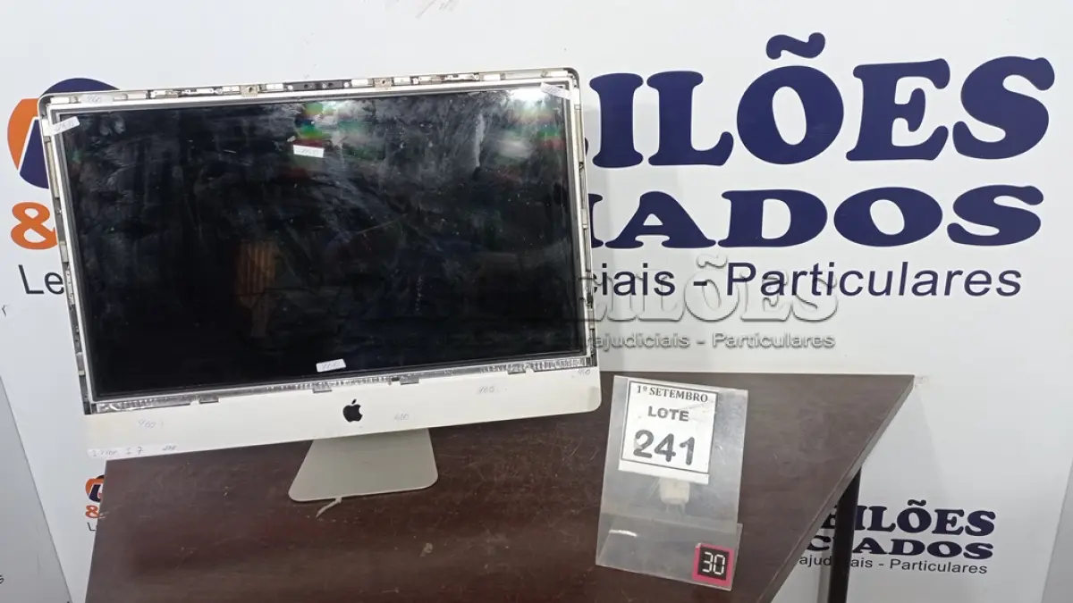 LOTE 241 - 01 IMAC I7 COM AVARIAS. (NO ESTADO) ATENÇÃO! FAZER A VISITAÇÃO ANTES DE ARREMATAR, NÃO SABEMOS SE FUNCIONA, LEILÃO NÃO TEM GARANTIA E NEM DEVOLUÇÃO, SUJEITO A POSSÍVEIS AVARIAS VISÍVEIS/OCULTAS E/OU AUSÊNCIA DE COMPONENTES