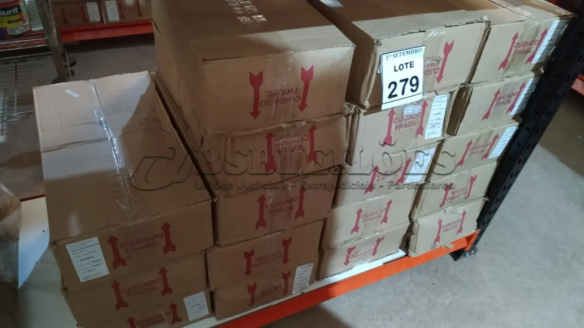 LOTE 279 - 01 LOTE COM GRANDE QUANTIDADE DE CAPAS DE CD. (NO ESTADO) ATENÇÃO! FAZER A VISITAÇÃO ANTES DE ARREMATAR, NÃO SABEMOS SE FUNCIONA, LEILÃO NÃO TEM GARANTIA E NEM DEVOLUÇÃO, SUJEITO A POSSÍVEIS AVARIAS VISÍVEIS/OCULTAS E/OU AUSÊNCIA DE COMPONENTES.