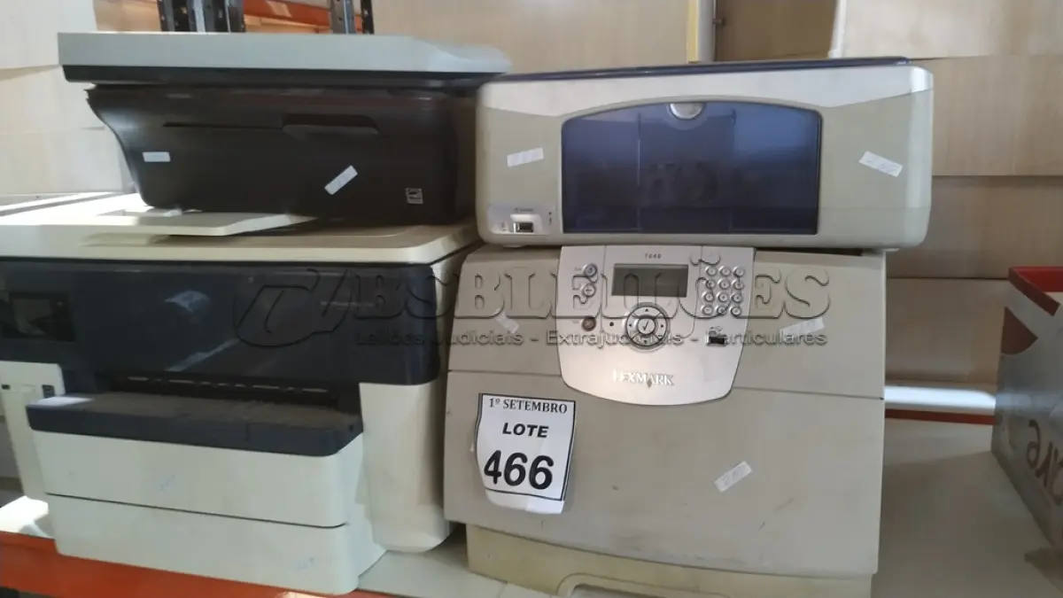 LOTE 466 - 04 IMPRESSORAS E 01 SCANNER DE MARCAS E MODELOS DIVERSOS. (NO ESTADO) ATENÇÃO! FAZER A VISITAÇÃO ANTES DE ARREMATAR, NÃO SABEMOS SE FUNCIONA, LEILÃO NÃO TEM GARANTIA E NEM DEVOLUÇÃO, SUJEITO A POSSÍVEIS AVARIAS VISÍVEIS/OCULTAS E/OU AUSÊNCIA DE COMPONENTES.
