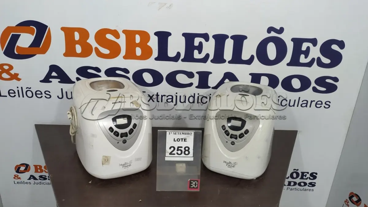 LOTE 258 - 02 PANIFICADORAS ELÉTRICA MULTI PANE. (NO ESTADO) ATENÇÃO! FAZER A VISITAÇÃO ANTES DE ARREMATAR, NÃO SABEMOS SE FUNCIONA, LEILÃO NÃO TEM GARANTIA E NEM DEVOLUÇÃO, SUJEITO A POSSÍVEIS AVARIAS VISÍVEIS/OCULTAS E/OU AUSÊNCIA DE COMPONENTES