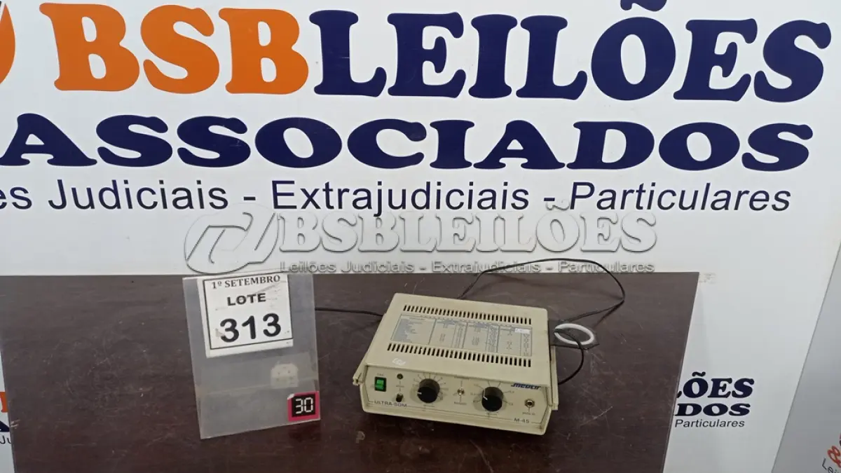 LOTE 313 - 01 APARELHO DE ULTRASSOM M-45. (NO ESTADO) ATENÇÃO! FAZER A VISITAÇÃO ANTES DE ARREMATAR, NÃO SABEMOS SE FUNCIONA, LEILÃO NÃO TEM GARANTIA E NEM DEVOLUÇÃO, SUJEITO A POSSÍVEIS AVARIAS VISÍVEIS/OCULTAS E/OU AUSÊNCIA DE COMPONENTES.