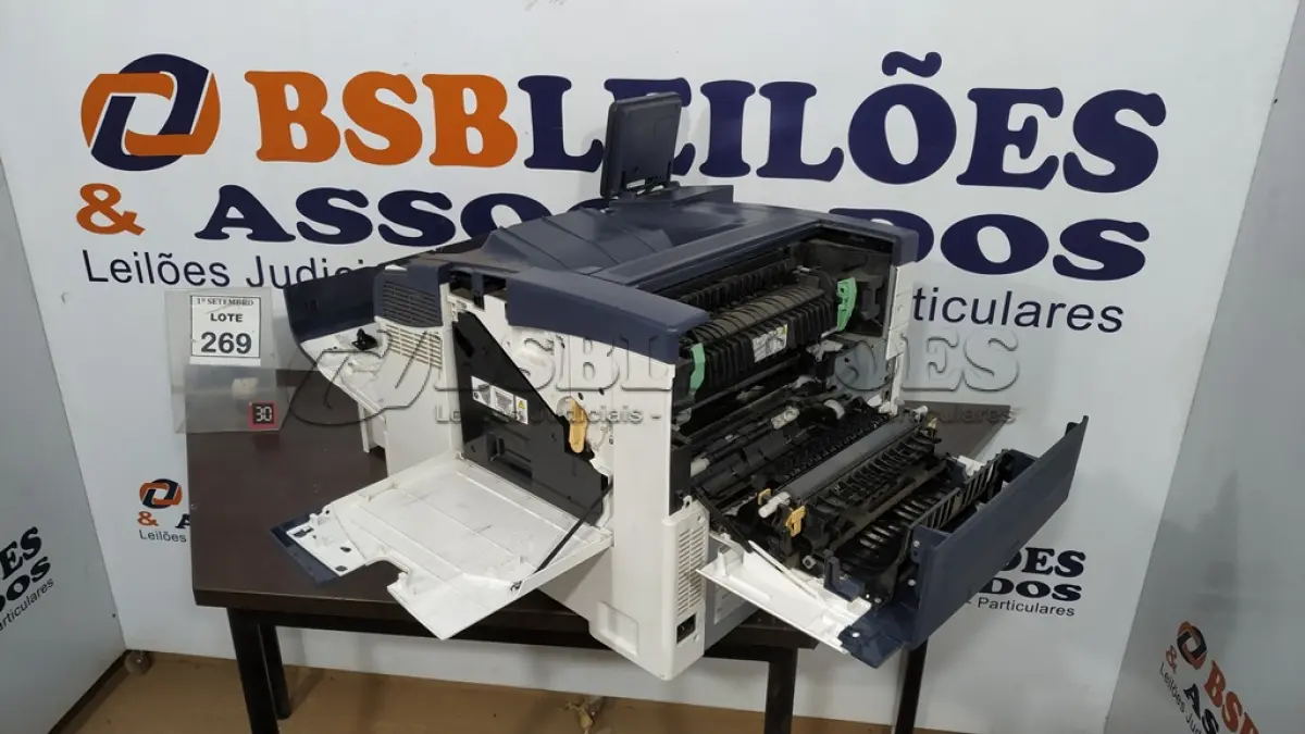 LOTE 269 - 01 IMPRESSORA MULTIFUNCIONAL COM TELA DIGITAL MODELO C400 MARCA XEROX. (NO ESTADO) ATENÇÃO! FAZER A VISITAÇÃO ANTES DE ARREMATAR, NÃO SABEMOS SE FUNCIONA, LEILÃO NÃO TEM GARANTIA E NEM DEVOLUÇÃO, SUJEITO A POSSÍVEIS AVARIAS VISÍVEIS/OCULTAS E/OU AUSÊNCIA DE COMPONENTES.