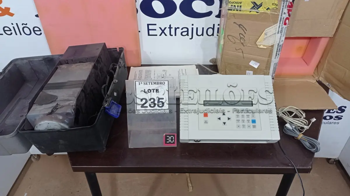 LOTE 235 - 01 ASPIRADOR DE TONNER E 01 CRIPTOGRAFADOR. (NO ESTADO) ATENÇÃO! FAZER A VISITAÇÃO ANTES DE ARREMATAR, NÃO SABEMOS SE FUNCIONA, LEILÃO NÃO TEM GARANTIA E NEM DEVOLUÇÃO, SUJEITO A POSSÍVEIS AVARIAS VISÍVEIS/OCULTAS E/OU AUSÊNCIA DE COMPONENTES