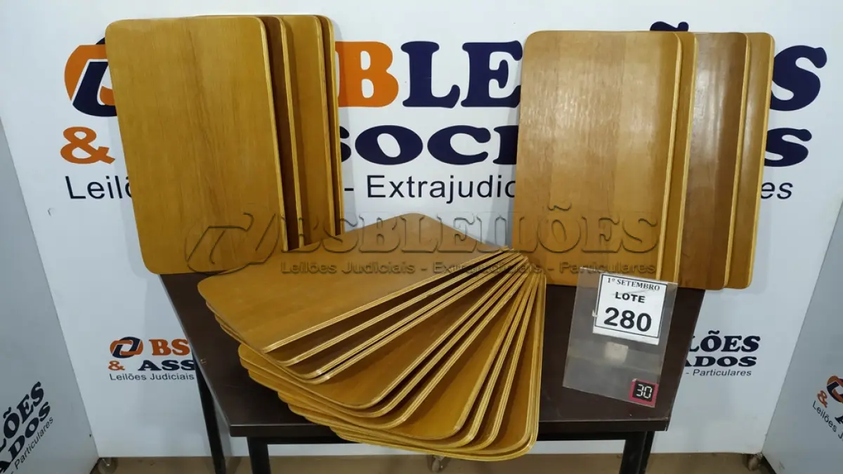 LOTE 280 - 20 PLACAS DE MADEIRA. (NO ESTADO) ATENÇÃO! FAZER A VISITAÇÃO ANTES DE ARREMATAR, NÃO SABEMOS SE FUNCIONA, LEILÃO NÃO TEM GARANTIA E NEM DEVOLUÇÃO, SUJEITO A POSSÍVEIS AVARIAS VISÍVEIS/OCULTAS E/OU AUSÊNCIA DE COMPONENTES.