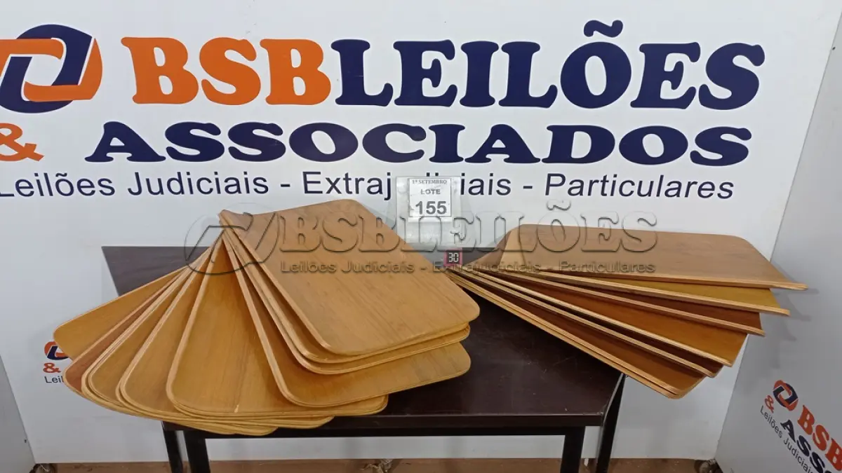 LOTE 155 - 20 PLACAS DE MADEIRA. (NO ESTADO) ATENÇÃO! FAZER A VISITAÇÃO ANTES DE ARREMATAR, NÃO SABEMOS SE FUNCIONA, LEILÃO NÃO TEM GARANTIA E NEM DEVOLUÇÃO, SUJEITO A POSSÍVEIS AVARIAS VISÍVEIS/OCULTAS E/OU AUSÊNCIA DE COMPONENTES.