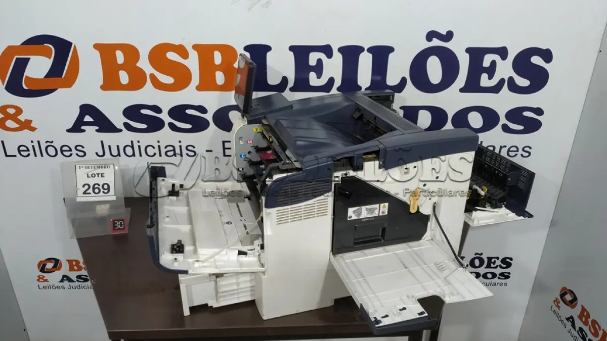 LOTE 269 - 01 IMPRESSORA MULTIFUNCIONAL COM TELA DIGITAL MODELO C400 MARCA XEROX. (NO ESTADO) ATENÇÃO! FAZER A VISITAÇÃO ANTES DE ARREMATAR, NÃO SABEMOS SE FUNCIONA, LEILÃO NÃO TEM GARANTIA E NEM DEVOLUÇÃO, SUJEITO A POSSÍVEIS AVARIAS VISÍVEIS/OCULTAS E/OU AUSÊNCIA DE COMPONENTES.