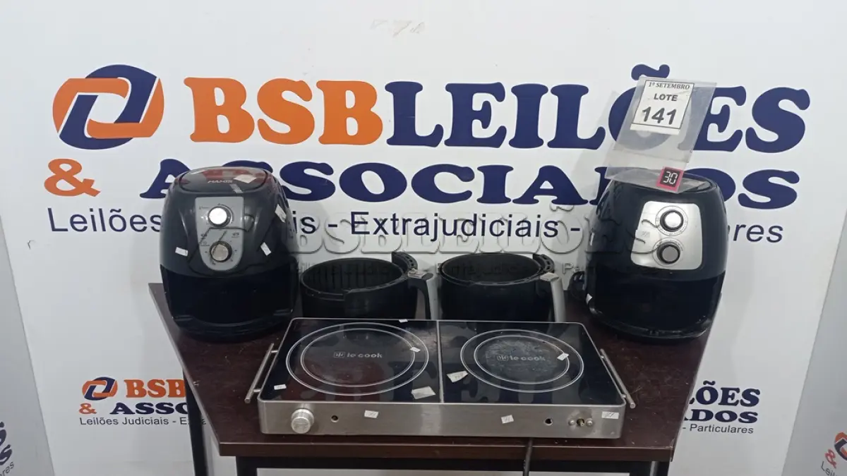 LOTE 141 - 02 AIR FRYER E 01 COOKTOP DE INDUÇÃO. (NO ESTADO) ATENÇÃO! FAZER A VISITAÇÃO ANTES DE ARREMATAR, NÃO SABEMOS SE FUNCIONA, LEILÃO NÃO TEM GARANTIA E NEM DEVOLUÇÃO, SUJEITO A POSSÍVEIS AVARIAS VISÍVEIS/OCULTAS E/OU AUSÊNCIA DE COMPONENTES.