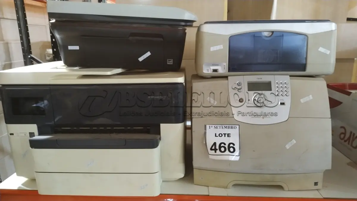 LOTE 466 - 04 IMPRESSORAS E 01 SCANNER DE MARCAS E MODELOS DIVERSOS. (NO ESTADO) ATENÇÃO! FAZER A VISITAÇÃO ANTES DE ARREMATAR, NÃO SABEMOS SE FUNCIONA, LEILÃO NÃO TEM GARANTIA E NEM DEVOLUÇÃO, SUJEITO A POSSÍVEIS AVARIAS VISÍVEIS/OCULTAS E/OU AUSÊNCIA DE COMPONENTES.