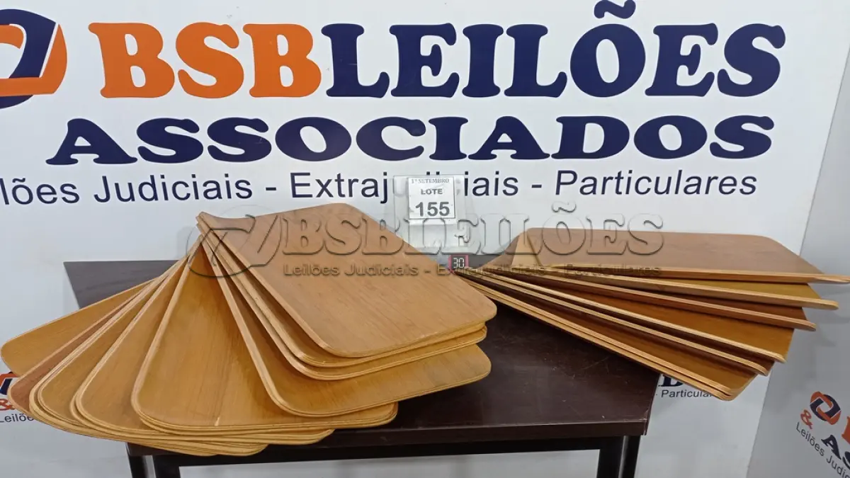 LOTE 155 - 20 PLACAS DE MADEIRA. (NO ESTADO) ATENÇÃO! FAZER A VISITAÇÃO ANTES DE ARREMATAR, NÃO SABEMOS SE FUNCIONA, LEILÃO NÃO TEM GARANTIA E NEM DEVOLUÇÃO, SUJEITO A POSSÍVEIS AVARIAS VISÍVEIS/OCULTAS E/OU AUSÊNCIA DE COMPONENTES.
