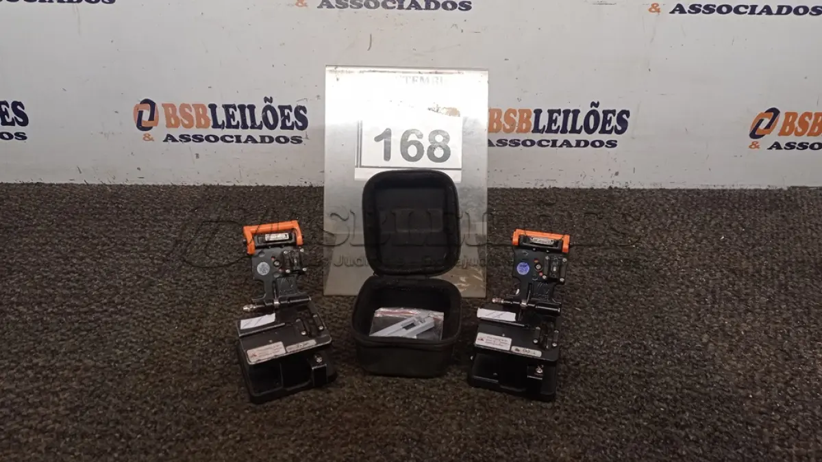 LOTE 168 - 02 CORTADORES DE FIO DE FIBRA ÓTICA. (NO ESTADO) ATENÇÃO! FAZER A VISITAÇÃO ANTES DE ARREMATAR, NÃO SABEMOS SE FUNCIONA, LEILÃO NÃO TEM GARANTIA E NEM DEVOLUÇÃO, SUJEITO A POSSÍVEIS AVARIAS VISÍVEIS/OCULTAS E/OU AUSÊNCIA DE COMPONENTES