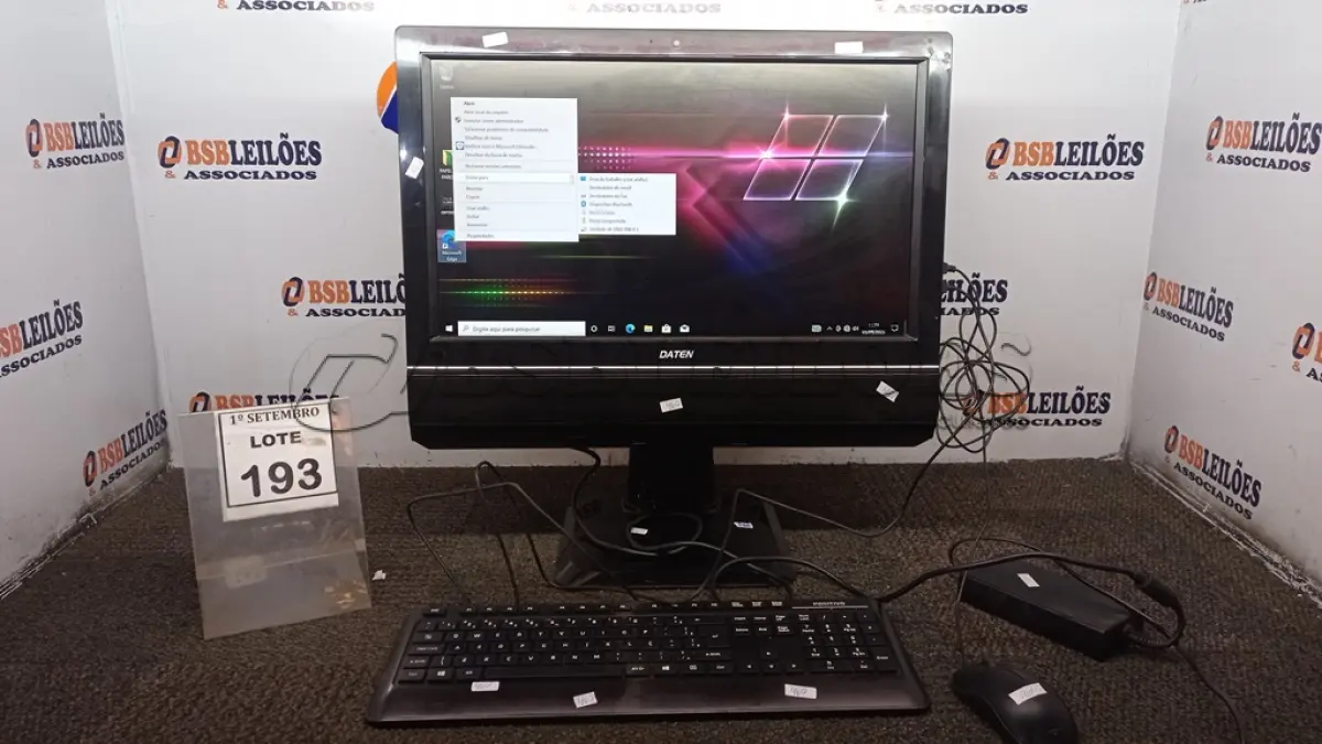 LOTE 193 - 01 ALL IN ONE I7 4G WEB CAM COM FONTE, MOUSE E TECLADO MARCA DATEN. (NO ESTADO) ATENÇÃO! FAZER A VISITAÇÃO ANTES DE ARREMATAR, NÃO SABEMOS SE FUNCIONA, LEILÃO NÃO TEM GARANTIA E NEM DEVOLUÇÃO, SUJEITO A POSSÍVEIS AVARIAS VISÍVEIS/OCULTAS E/OU AUSÊNCIA DE COMPONENTES