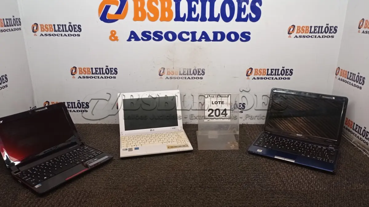 LOTE 204 - 03 NETBOOKS PARA RETIRADA DE PEÇAS. (NO ESTADO) ATENÇÃO! FAZER A VISITAÇÃO ANTES DE ARREMATAR, NÃO SABEMOS SE FUNCIONA, LEILÃO NÃO TEM GARANTIA E NEM DEVOLUÇÃO, SUJEITO A POSSÍVEIS AVARIAS VISÍVEIS/OCULTAS E/OU AUSÊNCIA DE COMPONENTES