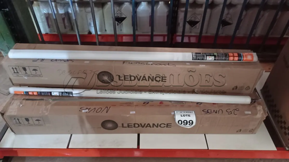 LOTE 099 - 01 LOTE COM GRANDE QUANTIDADE DE LÂMPADAS LED. (NO ESTADO) ATENÇÃO! FAZER A VISITAÇÃO ANTES DE ARREMATAR, NÃO SABEMOS SE FUNCIONA, LEILÃO NÃO TEM GARANTIA E NEM DEVOLUÇÃO, SUJEITO A POSSÍVEIS AVARIAS VISÍVEIS/OCULTAS E/OU AUSÊNCIA DE COMPONENTES.