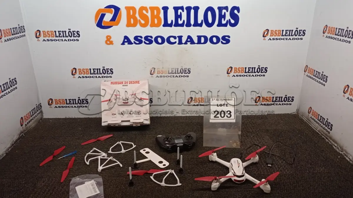 LOTE 203 - 01 DRONE MARCA HUBSAN. (NO ESTADO) ATENÇÃO! FAZER A VISITAÇÃO ANTES DE ARREMATAR, NÃO SABEMOS SE FUNCIONA, LEILÃO NÃO TEM GARANTIA E NEM DEVOLUÇÃO, SUJEITO A POSSÍVEIS AVARIAS VISÍVEIS/OCULTAS E/OU AUSÊNCIA DE COMPONENTES