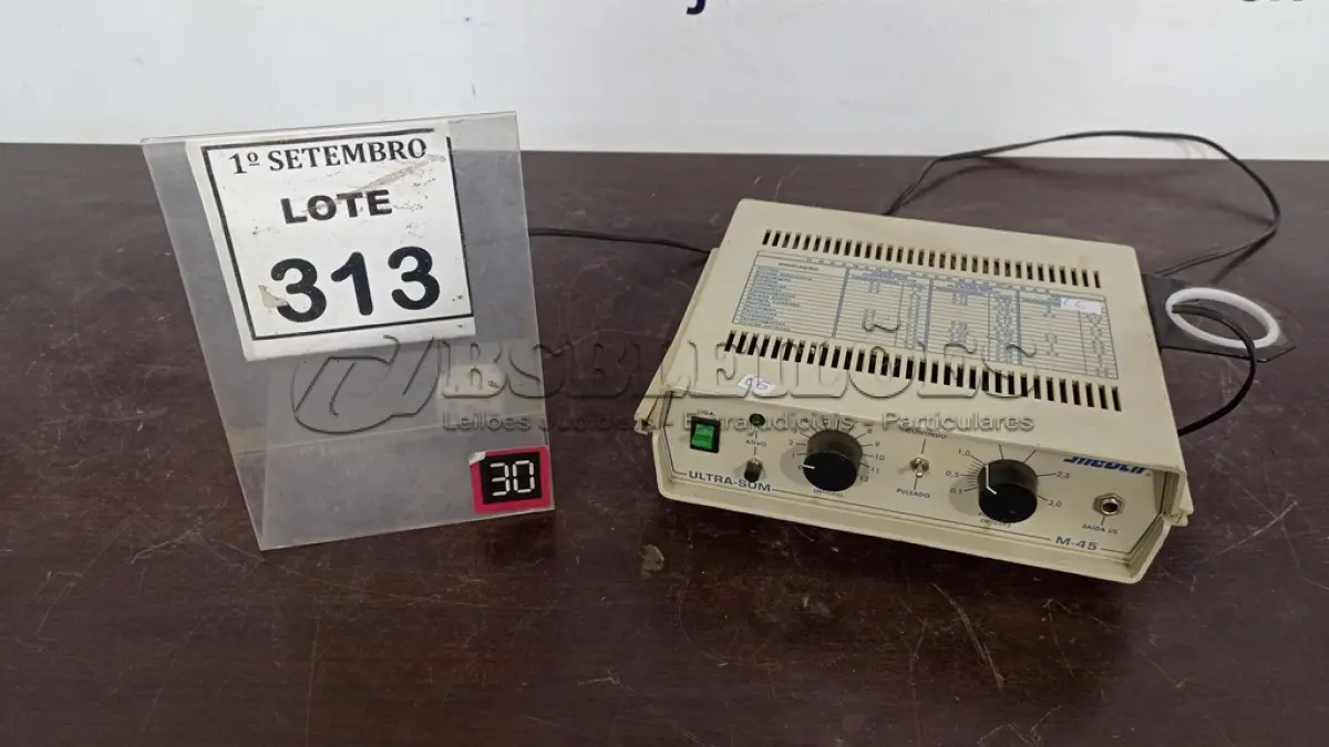 LOTE 313 - 01 APARELHO DE ULTRASSOM M-45. (NO ESTADO) ATENÇÃO! FAZER A VISITAÇÃO ANTES DE ARREMATAR, NÃO SABEMOS SE FUNCIONA, LEILÃO NÃO TEM GARANTIA E NEM DEVOLUÇÃO, SUJEITO A POSSÍVEIS AVARIAS VISÍVEIS/OCULTAS E/OU AUSÊNCIA DE COMPONENTES.