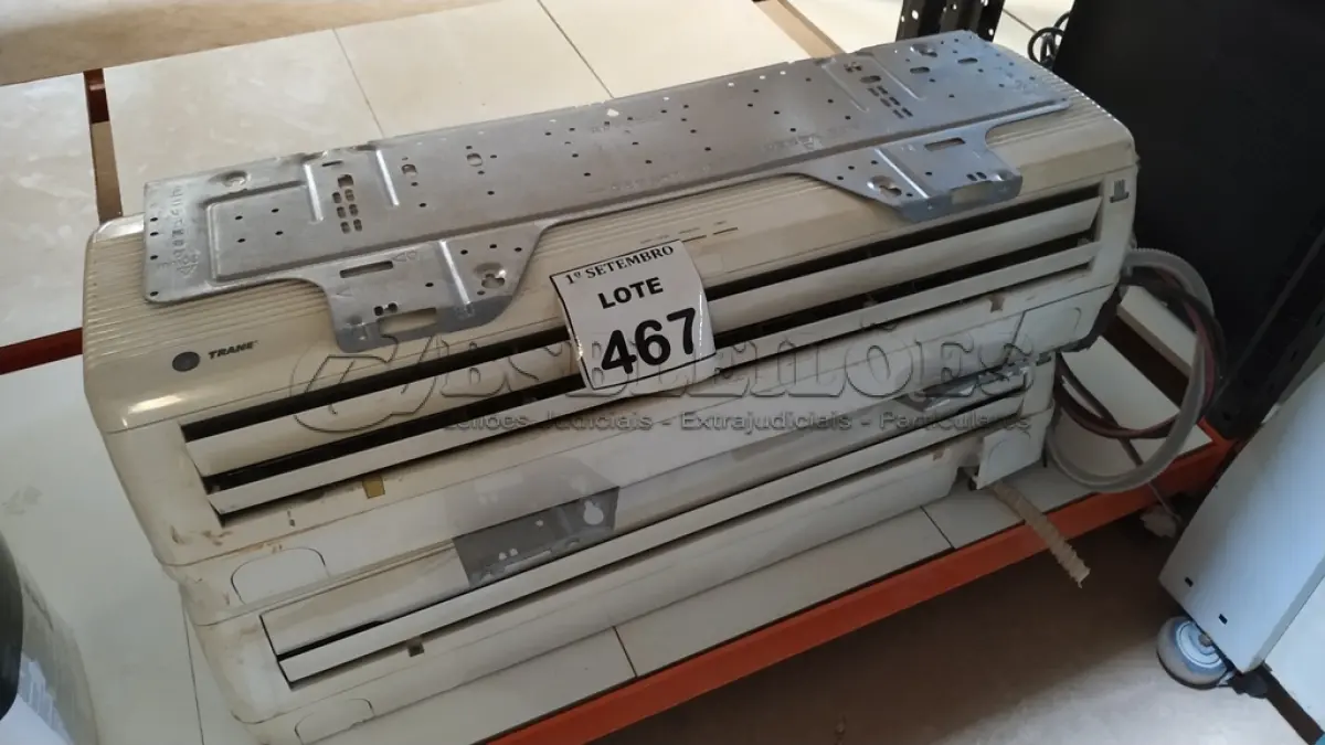 LOTE 467 - 02 EVAPORADORAS 14.600BTUS MARCA TRANE. (NO ESTADO) ATENÇÃO! FAZER A VISITAÇÃO ANTES DE ARREMATAR, NÃO SABEMOS SE FUNCIONA, LEILÃO NÃO TEM GARANTIA E NEM DEVOLUÇÃO, SUJEITO A POSSÍVEIS AVARIAS VISÍVEIS/OCULTAS E/OU AUSÊNCIA DE COMPONENTES.