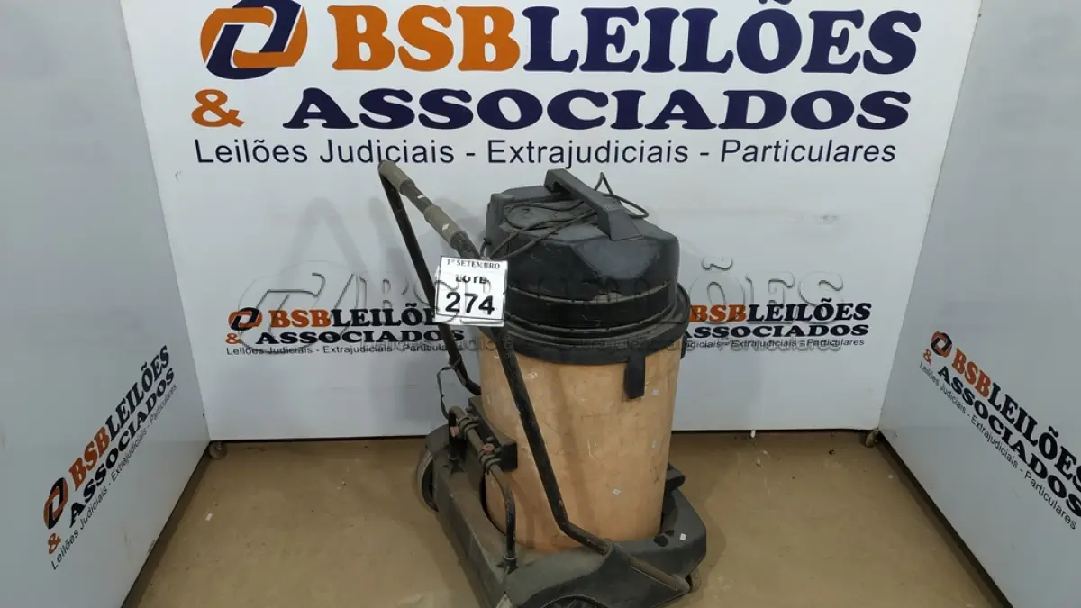 LOTE 274 - 01 ASPIRADOR INDUSTRIAL MARCA ELECTROLUX MODELO DUPLO 8002 PRO INCOMPLETO. (NO ESTADO) ATENÇÃO! FAZER A VISITAÇÃO ANTES DE ARREMATAR, NÃO SABEMOS SE FUNCIONA, LEILÃO NÃO TEM GARANTIA E NEM DEVOLUÇÃO, SUJEITO A POSSÍVEIS AVARIAS VISÍVEIS/OCULTAS E/OU AUSÊNCIA DE COMPONENTES.