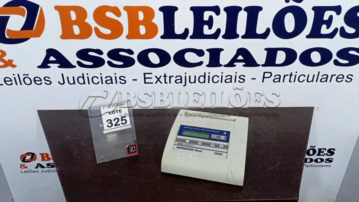 LOTE 325 - 01 APARELHO DE LASER TERAPIA. (NO ESTADO) ATENÇÃO! FAZER A VISITAÇÃO ANTES DE ARREMATAR, NÃO SABEMOS SE FUNCIONA, LEILÃO NÃO TEM GARANTIA E NEM DEVOLUÇÃO, SUJEITO A POSSÍVEIS AVARIAS VISÍVEIS/OCULTAS E/OU AUSÊNCIA DE COMPONENTES.