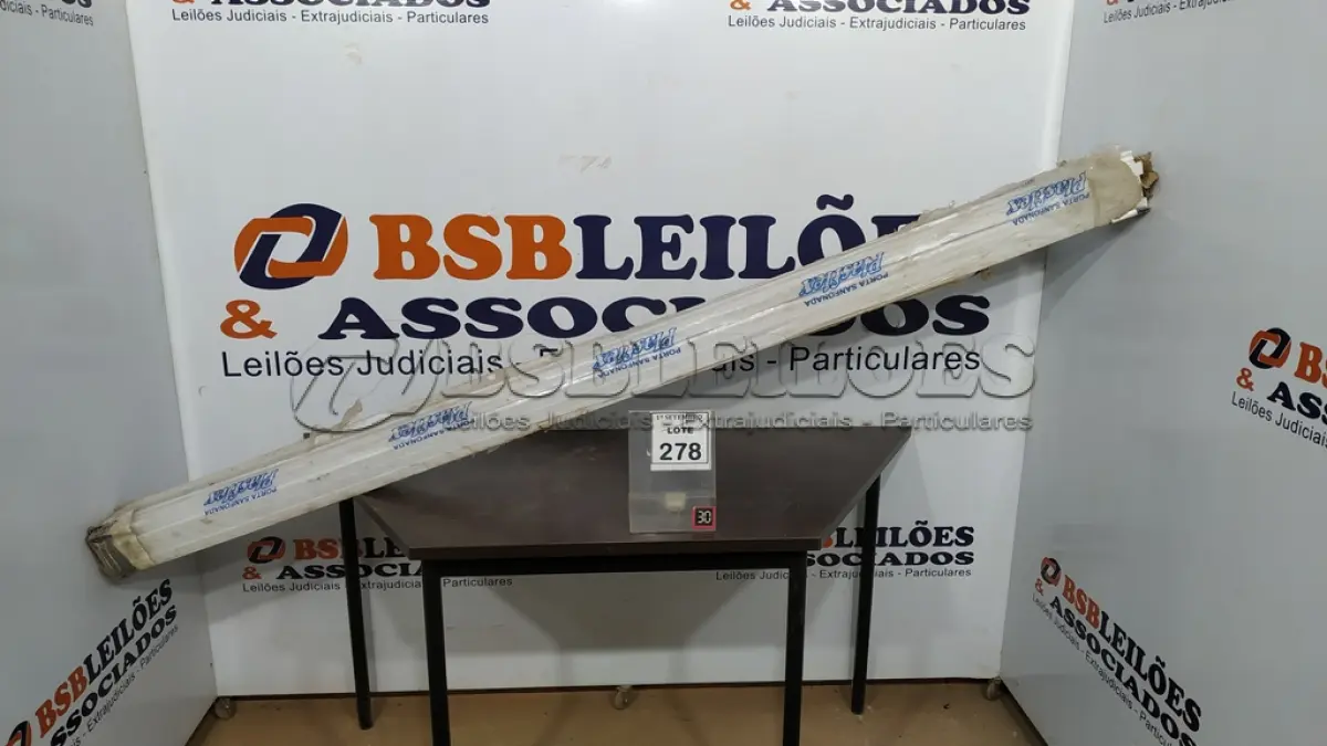 LOTE 278 - 01 PORTA SANFONADA MARCA PLASFLEX. (NO ESTADO) ATENÇÃO! FAZER A VISITAÇÃO ANTES DE ARREMATAR, NÃO SABEMOS SE FUNCIONA, LEILÃO NÃO TEM GARANTIA E NEM DEVOLUÇÃO, SUJEITO A POSSÍVEIS AVARIAS VISÍVEIS/OCULTAS E/OU AUSÊNCIA DE COMPONENTES.
