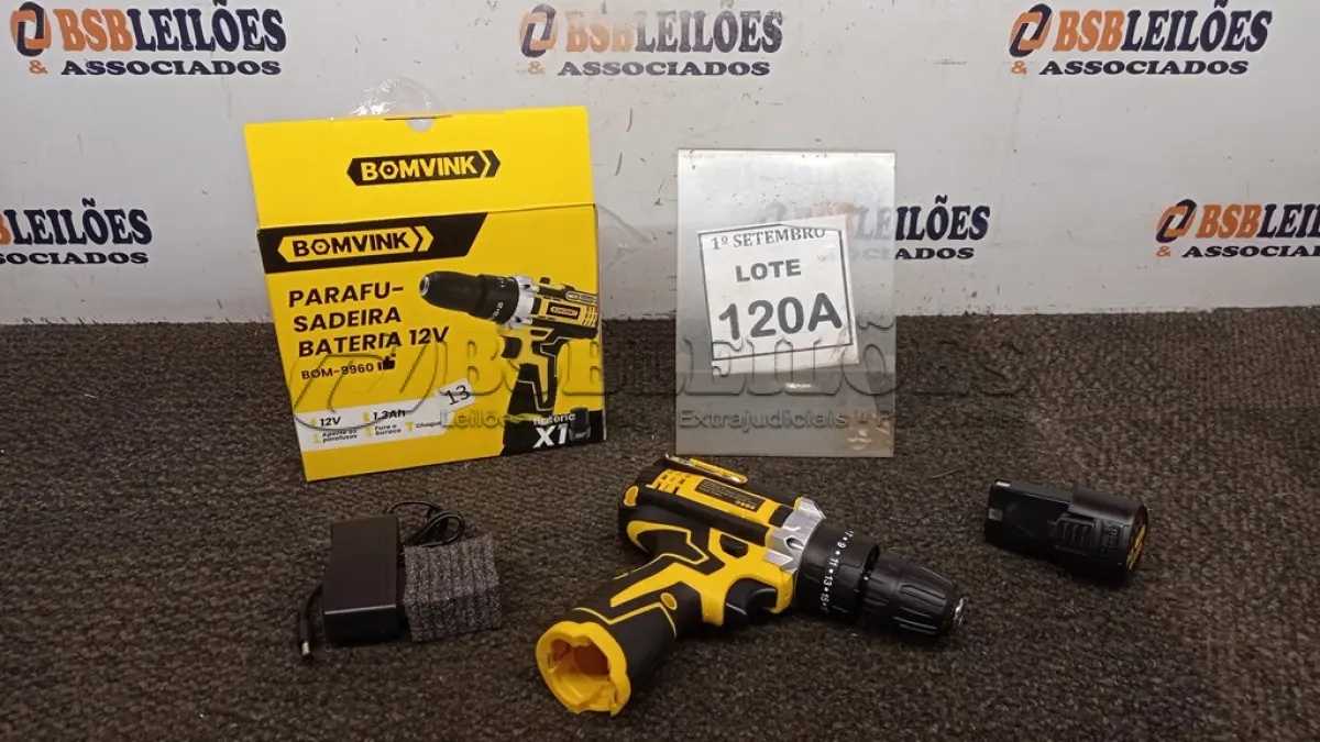 LOTE 120 - 01 PARAFUSADEIRA A BATERIA 12V 2BITS E CARREGADOR. (NO ESTADO) ATENÇÃO! FAZER A VISITAÇÃO ANTES DE ARREMATAR, NÃO SABEMOS SE FUNCIONA, LEILÃO NÃO TEM GARANTIA E NEM DEVOLUÇÃO, SUJEITO A POSSÍVEIS AVARIAS VISÍVEIS/OCULTAS E/OU AUSÊNCIA DE COMPONENTES.