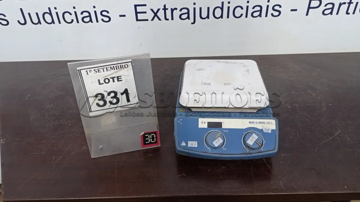 LOTE 331 - 01 AGITADOR MAGNÉTICO. (NO ESTADO) ATENÇÃO! FAZER A VISITAÇÃO ANTES DE ARREMATAR, NÃO SABEMOS SE FUNCIONA, LEILÃO NÃO TEM GARANTIA E NEM DEVOLUÇÃO, SUJEITO A POSSÍVEIS AVARIAS VISÍVEIS/OCULTAS E/OU AUSÊNCIA DE COMPONENTES.