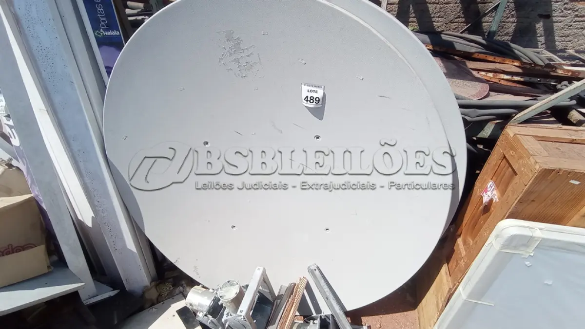 LOTE 489 - 03 ANTENAS PARABÓLICAS. (NO ESTADO) ATENÇÃO! FAZER A VISITAÇÃO ANTES DE ARREMATAR, NÃO SABEMOS SE FUNCIONA, LEILÃO NÃO TEM GARANTIA E NEM DEVOLUÇÃO, SUJEITO A POSSÍVEIS AVARIAS VISÍVEIS/OCULTAS E/OU AUSÊNCIA DE COMPONENTES.